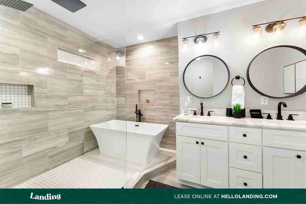209 Clay St Se #1 - Photo 2 of 12