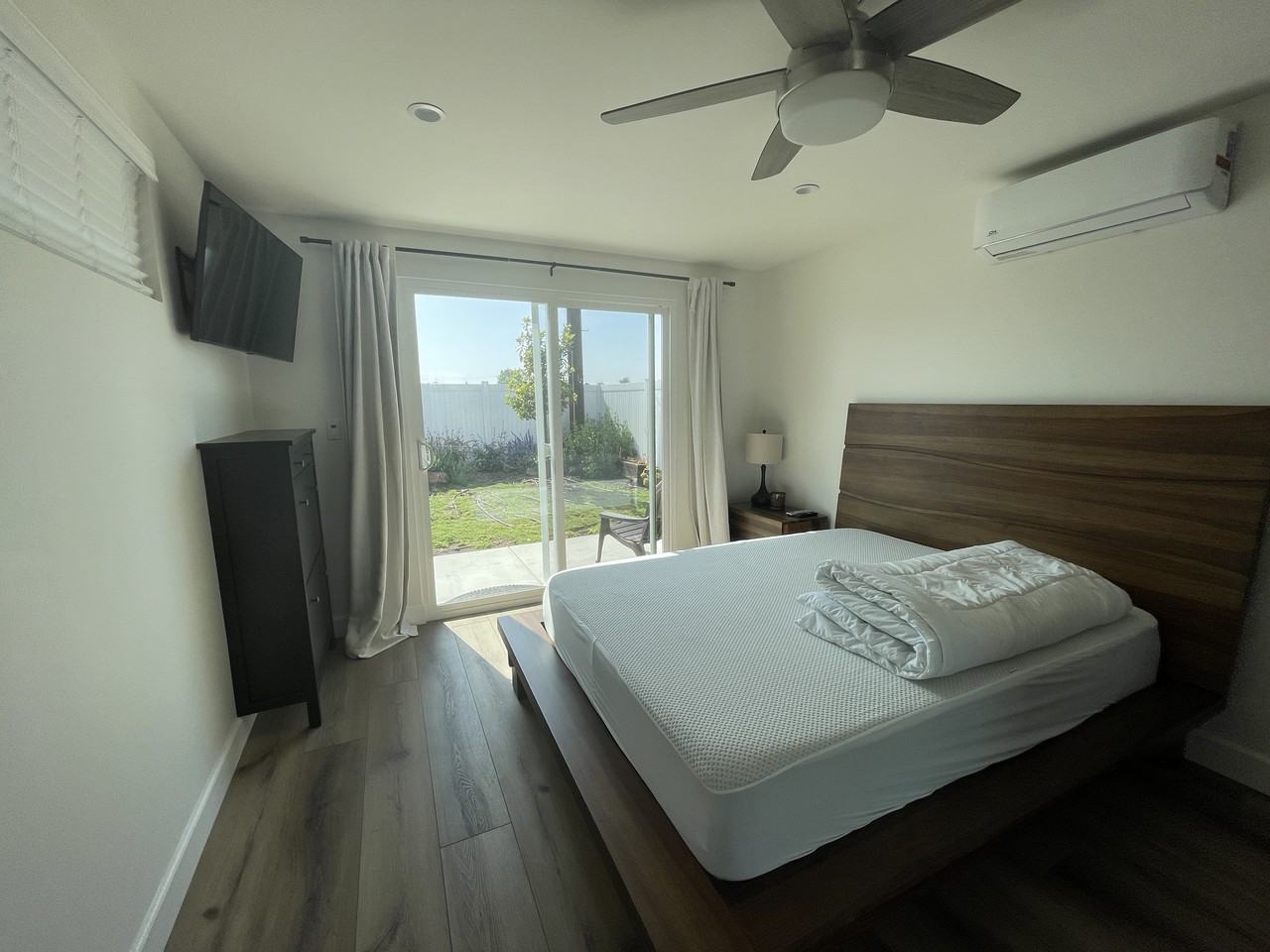 2845 Ellesmere Ave #B - Photo 2 of 11