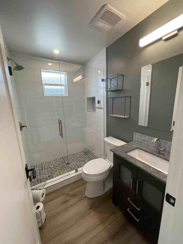 2845 Ellesmere Ave #B - Photo 3 of 11