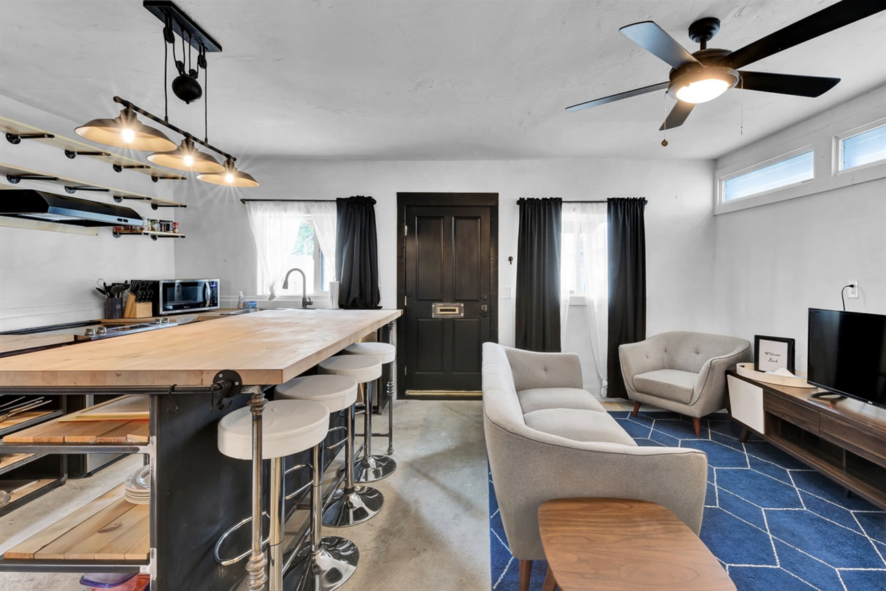 2933 W Nez Perce St #1 - Photo 3 of 11