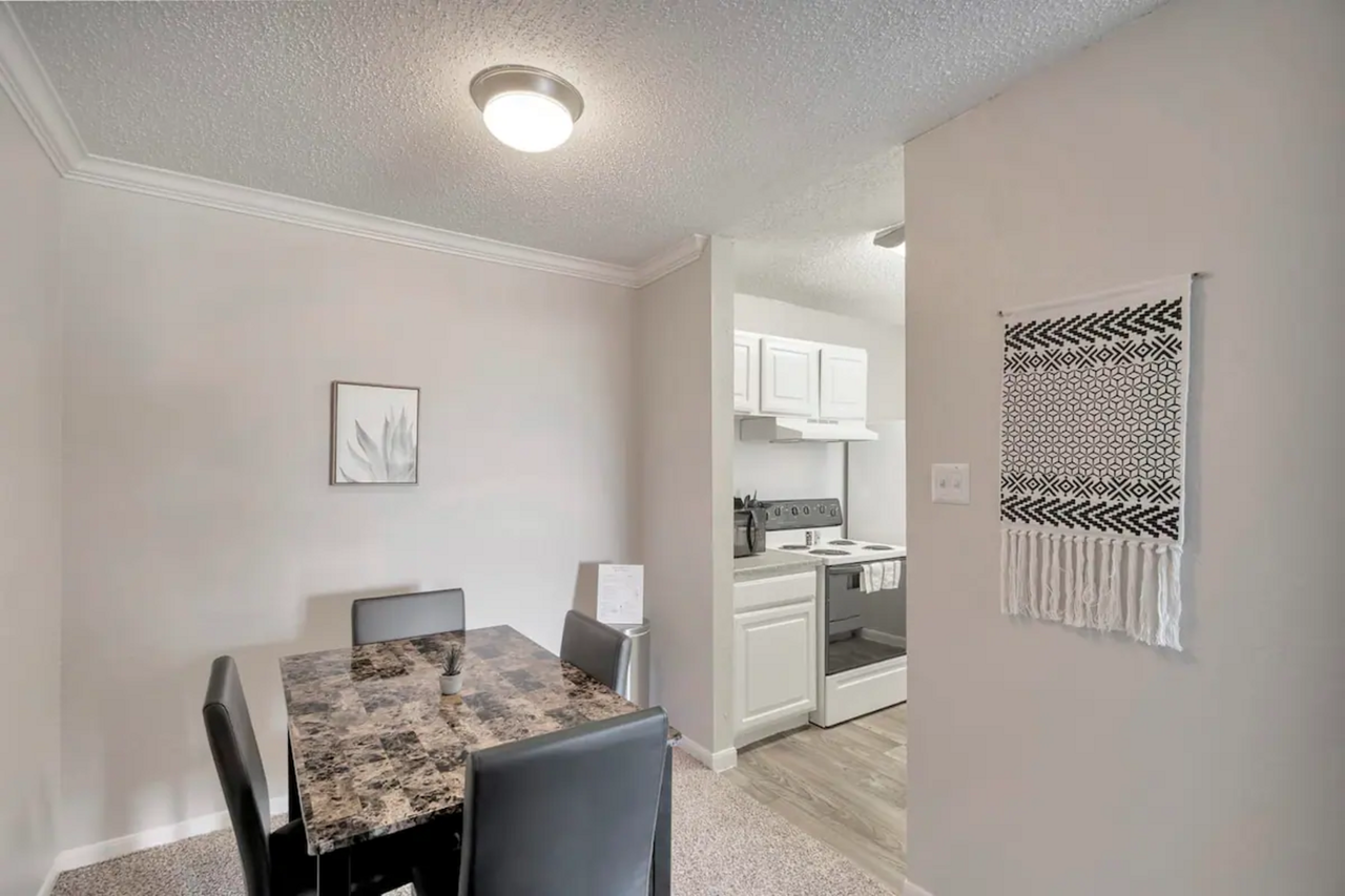 4405 N Garfield St - Photo 3 of 50