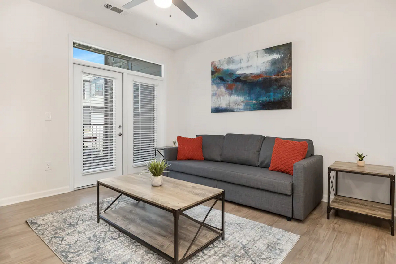 600 Fenway Pl - Photo 3 of 37