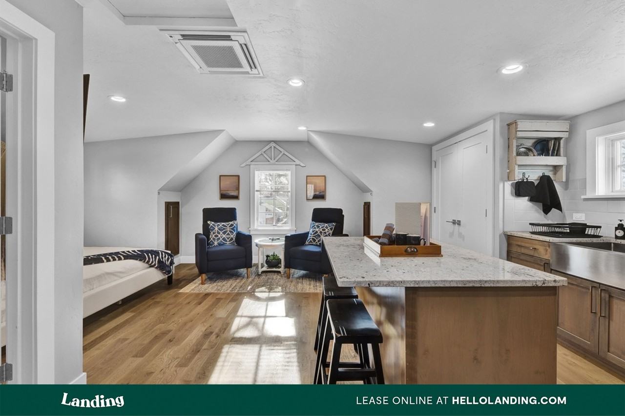 902 N 21st St #1 - Photo 2 of 12