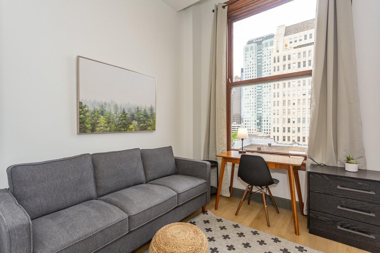 201 20th St. N. - Photo 2 of 50