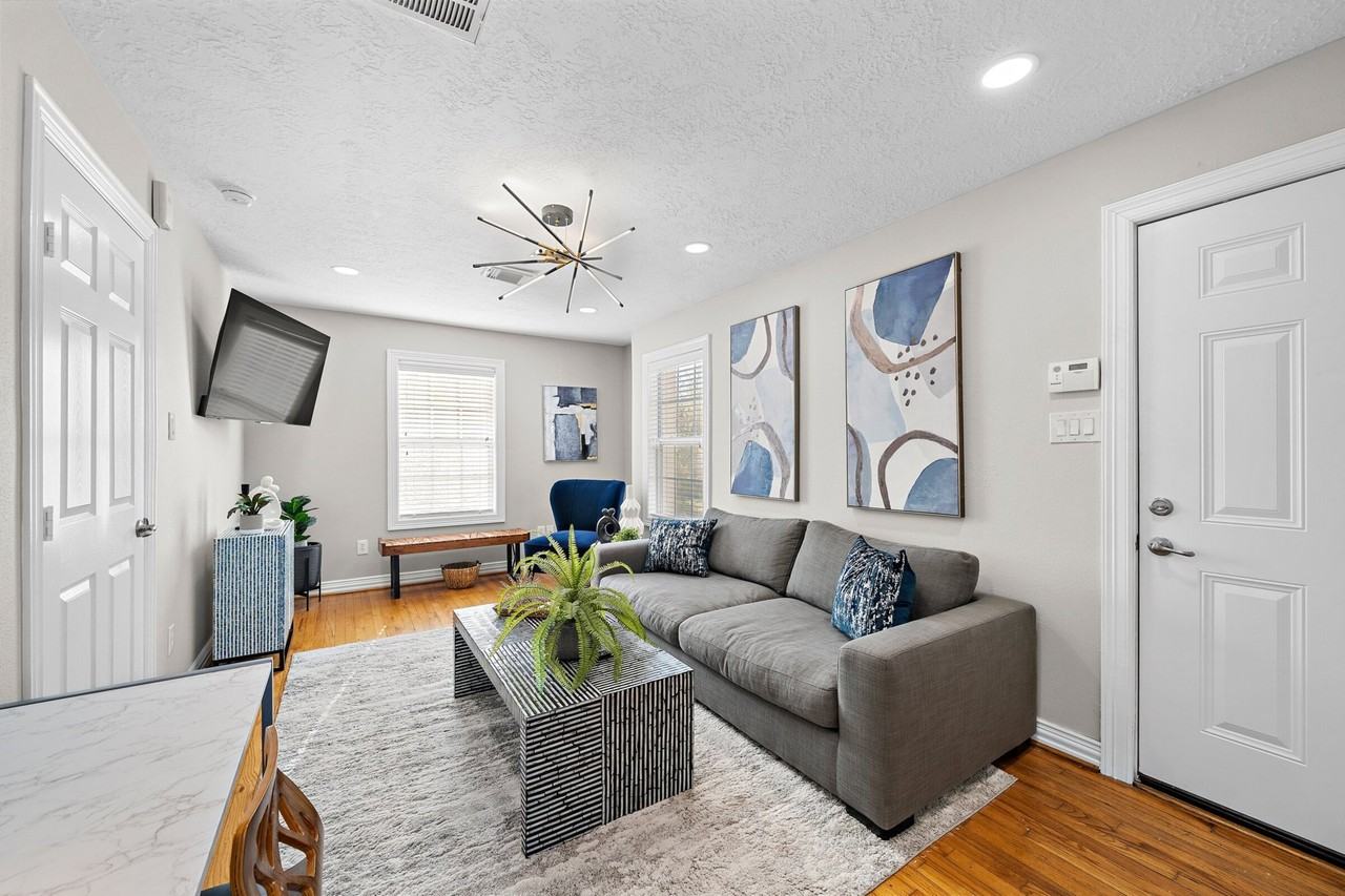 1927 Blodgett St - Photo 3 of 46