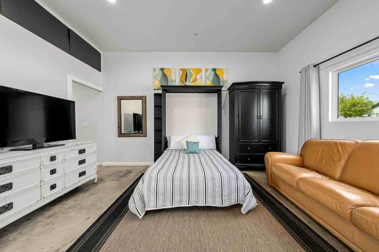 768 Monserate Ave #NA - Photo 2 of 7
