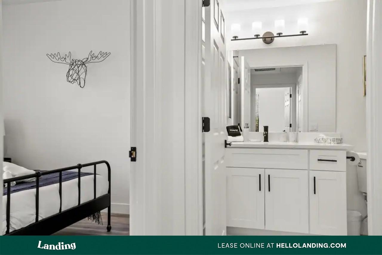 7455 N 95th Ave - Photo 3 of 49