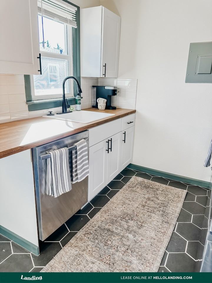 450 N Hancock Ave #450 - Photo 2 of 6