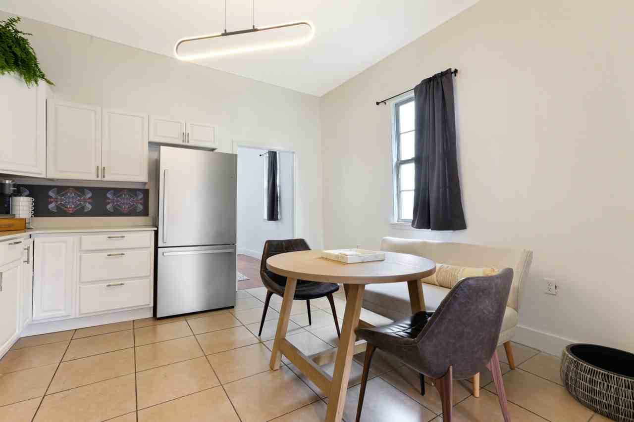4327 N Derbigny St #1 - Photo 3 of 10