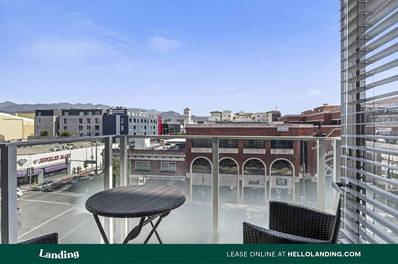 120 W. Wilson Ave - Photo 2 of 50