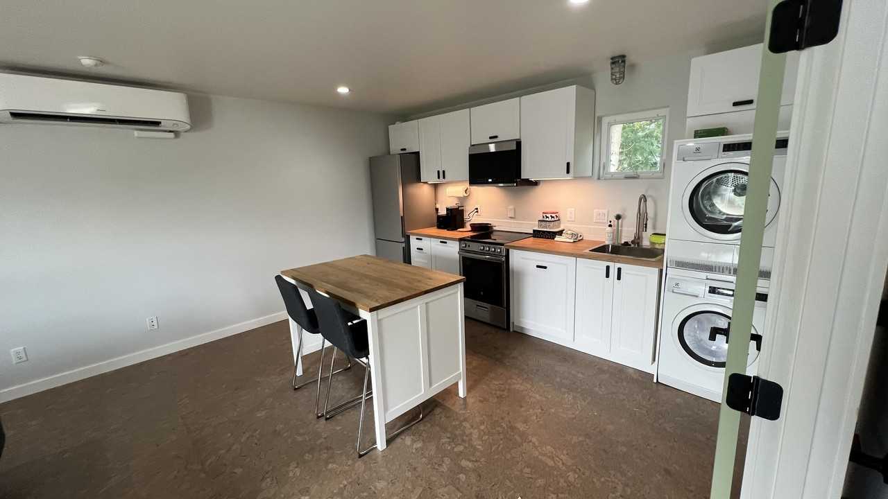 421 N Mason St #421 - Photo 3 of 7