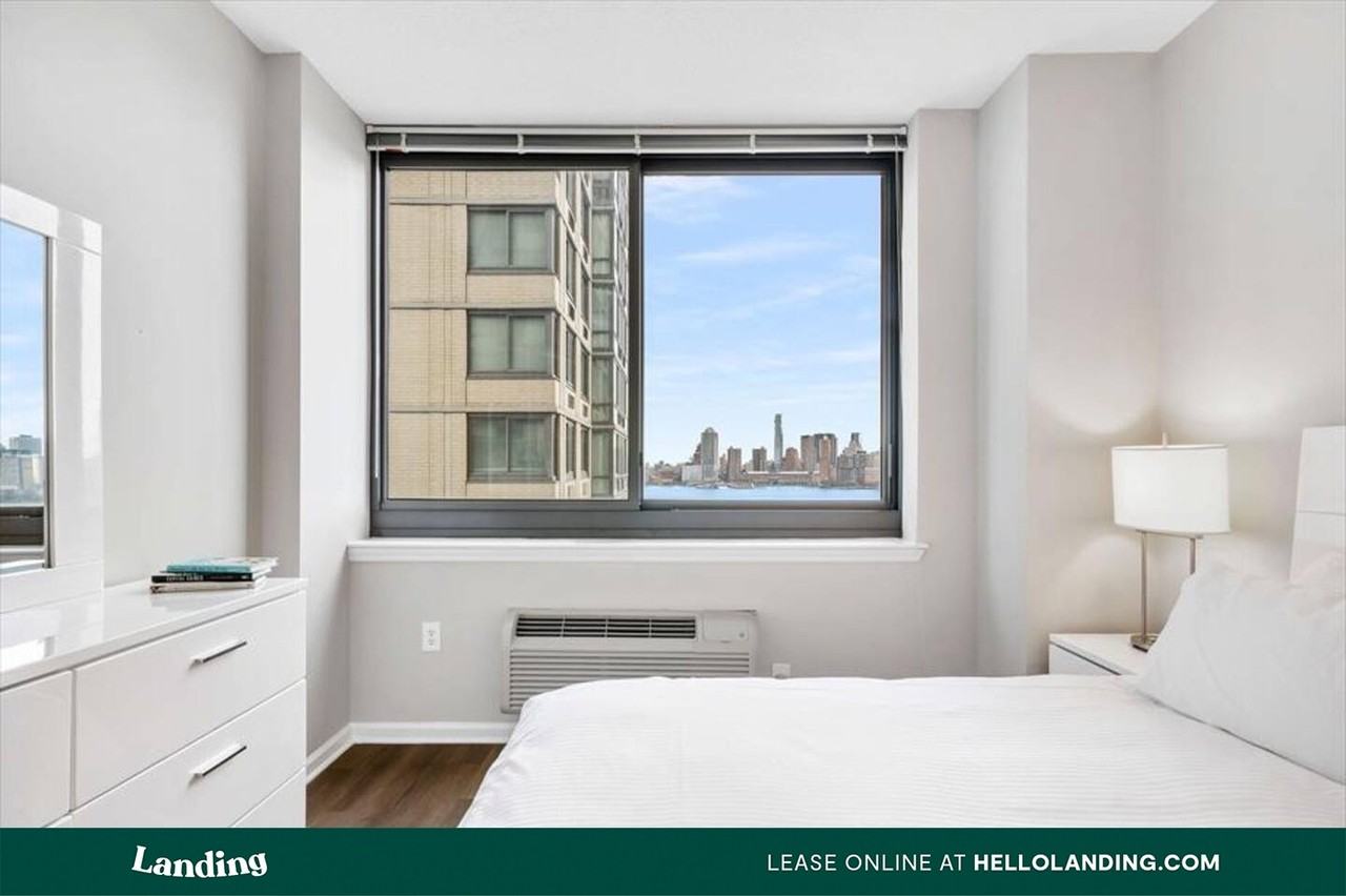 465 Washington Boulevard - Photo 2 of 43