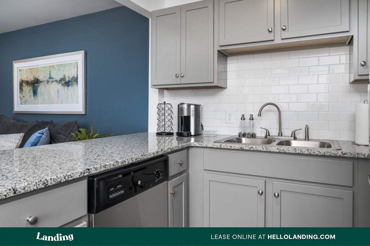 1244 38th St S #G - Photo 3 of 24