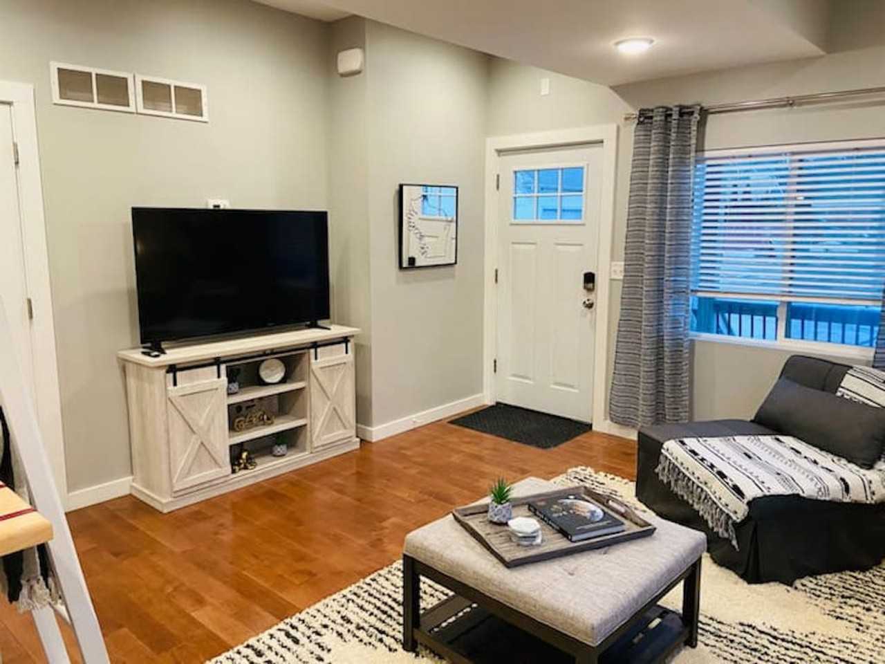 419 W Vine St #419 - Photo 3 of 16