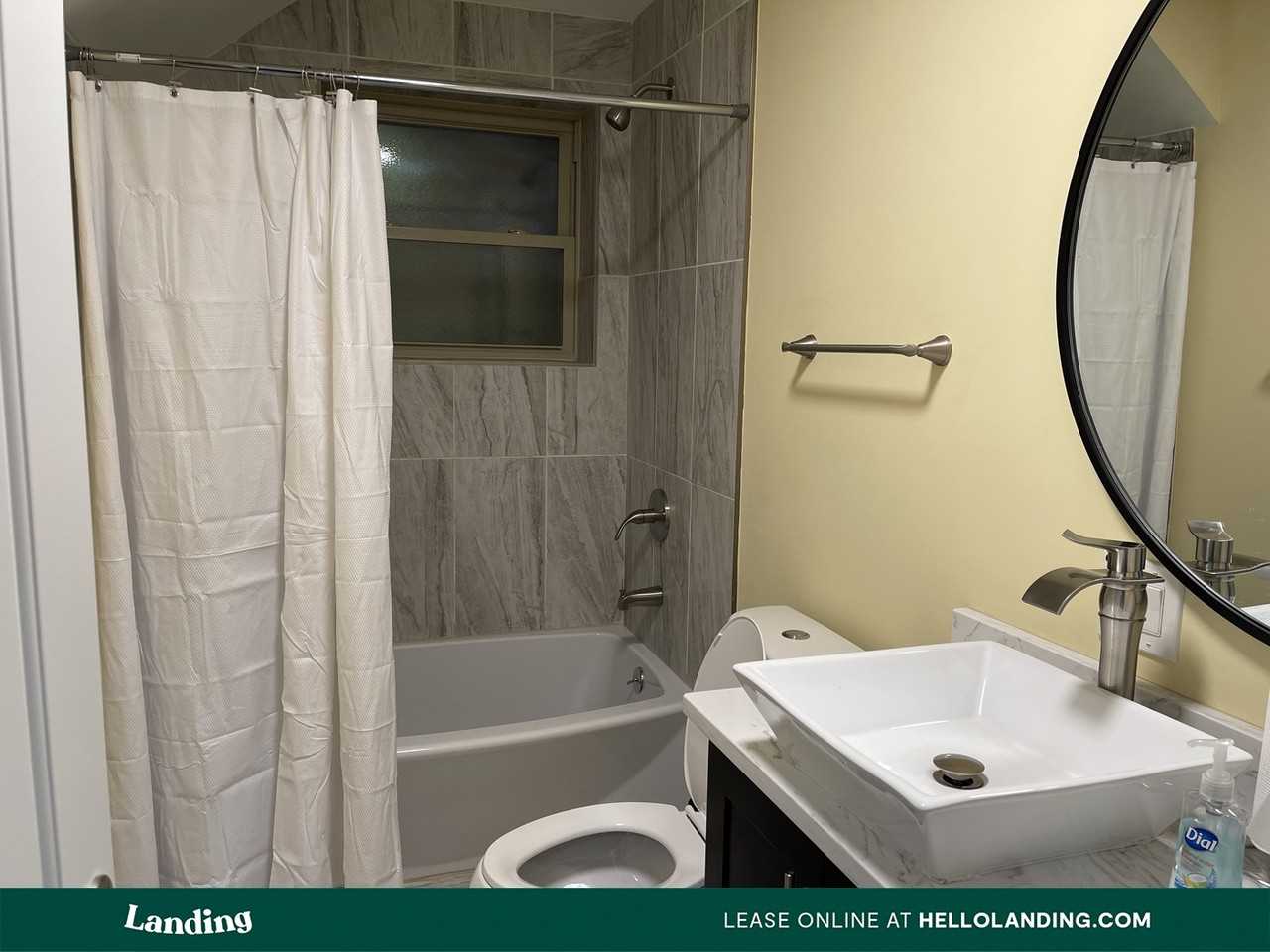 321 S Richmond St Apt 1 #1 - Photo 2 of 12