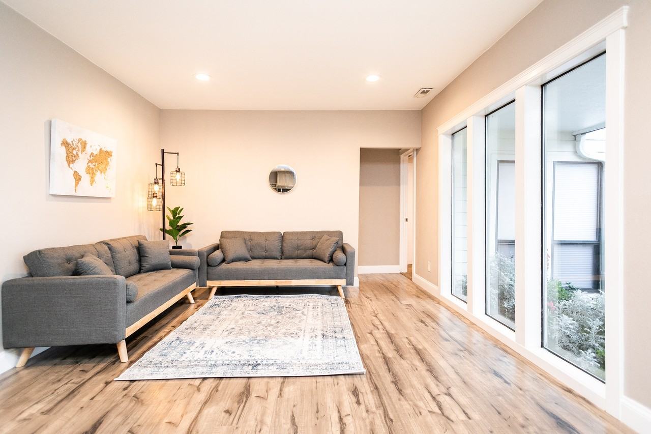 23600 Ne 10th Ave #23600 - Photo 2 of 25