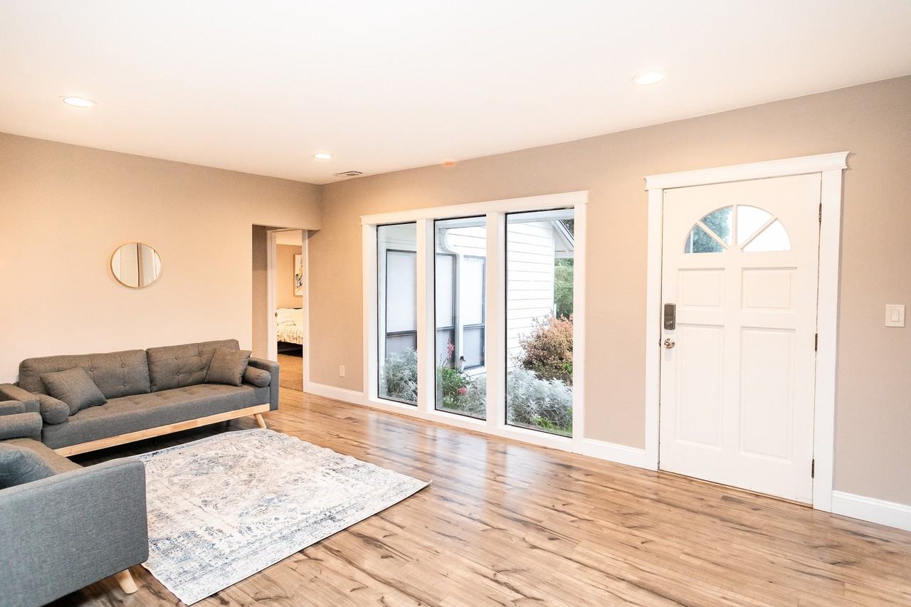 23600 Ne 10th Ave #23600 - Photo 3 of 25