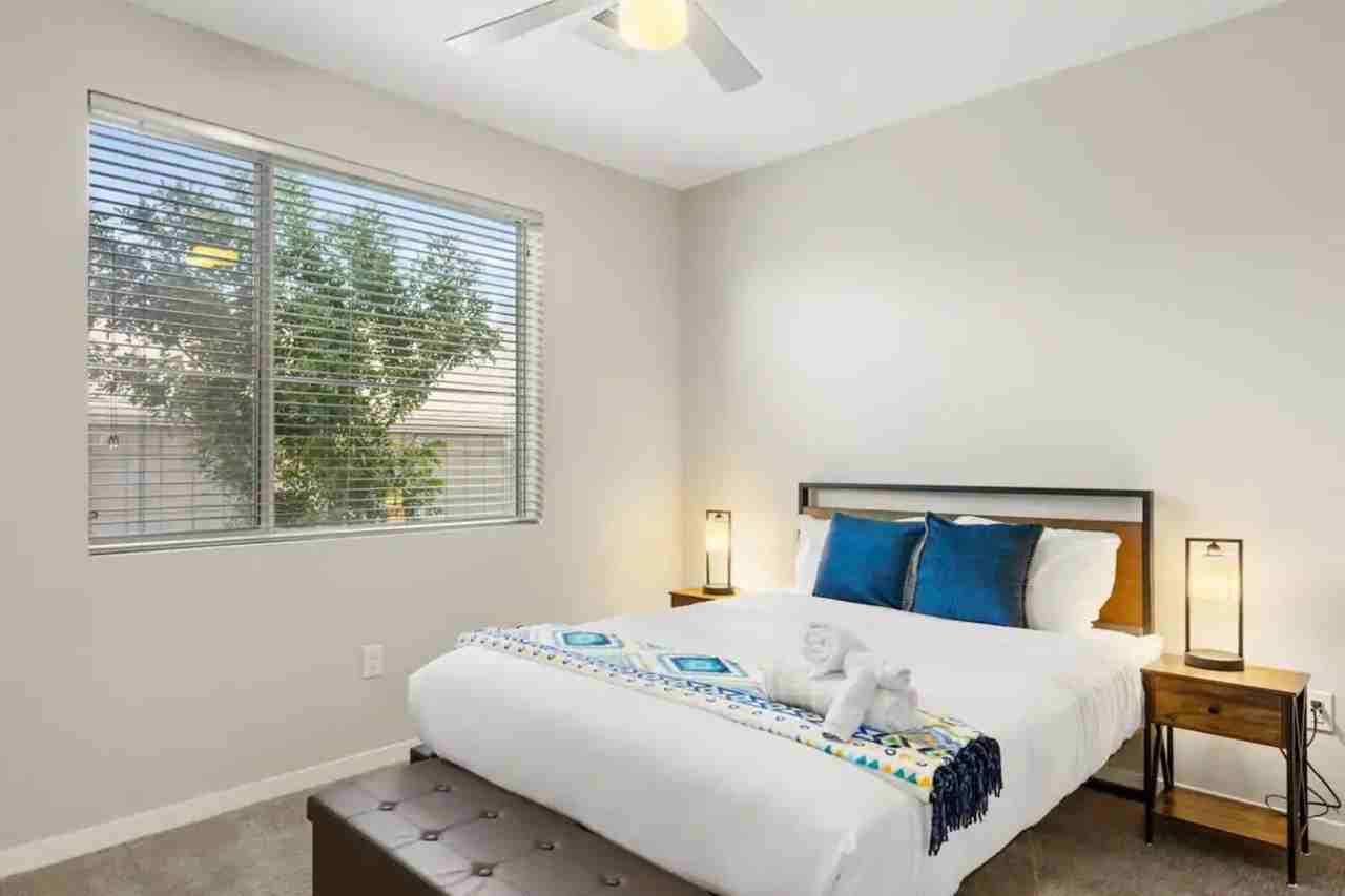 4949 N 7th St - Photo 2 of 50