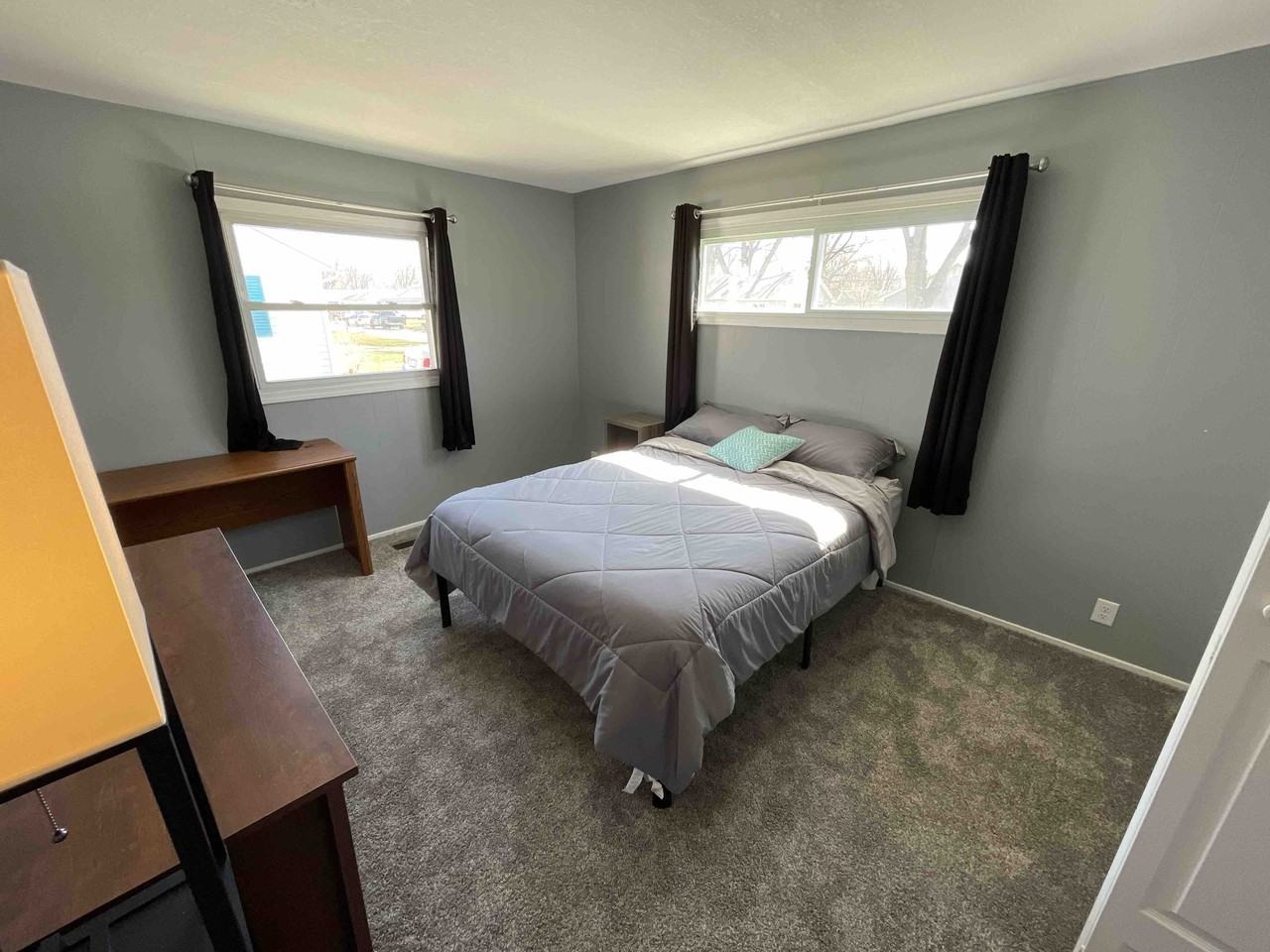 550 Kirkmore Dr #1 - Photo 3 of 14