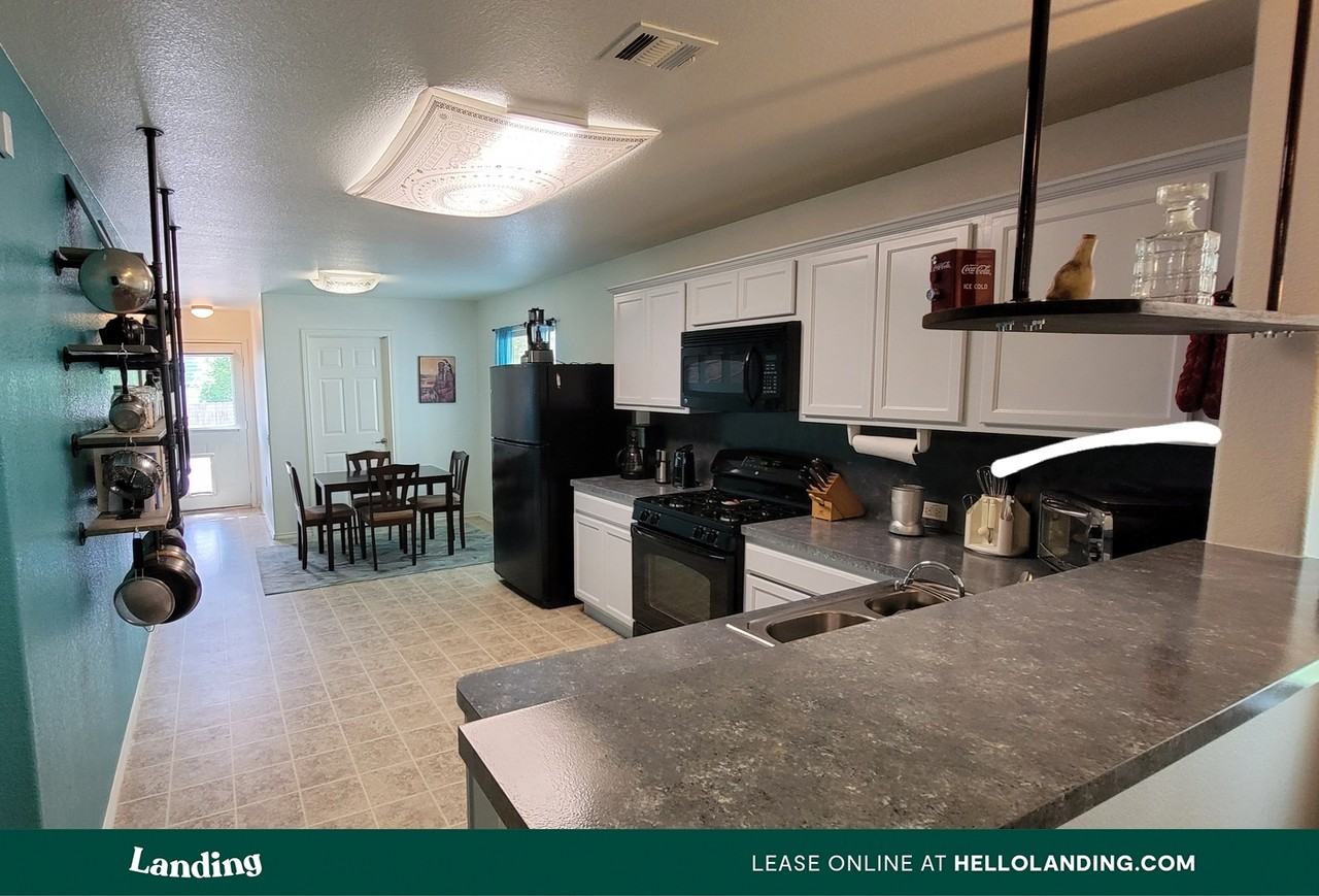 7413 S Glenn St #0 - Photo 3 of 8