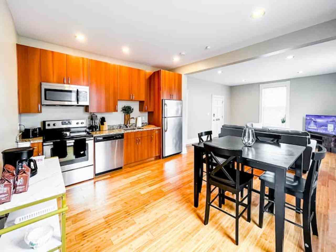 1822 Marconi Ave - Photo 2 of 21