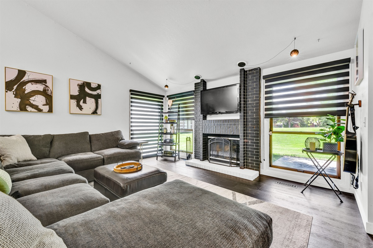 3265 W Catalina Ln #1 - Photo 2 of 14