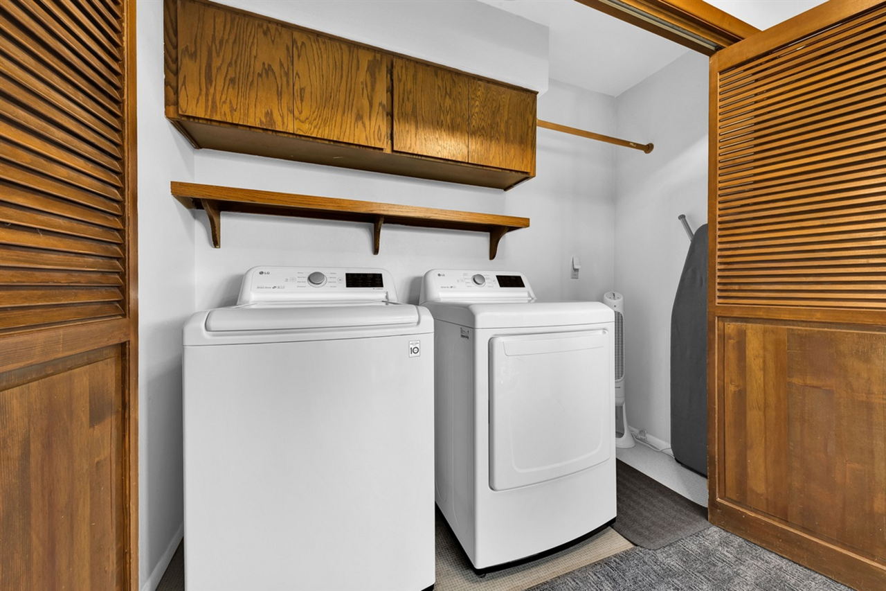 3265 W Catalina Ln #1 - Photo 3 of 14