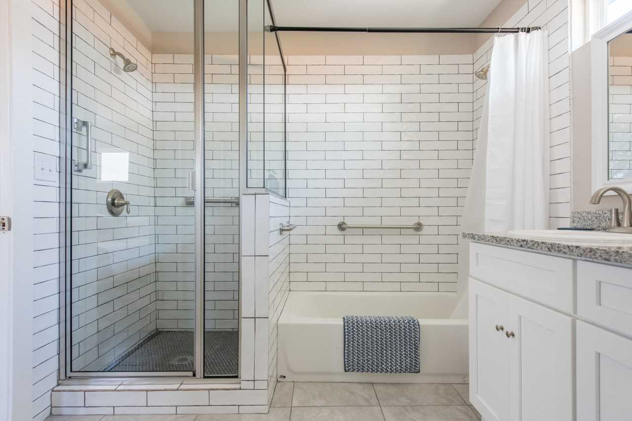 708 S Olive St #708 - Photo 3 of 18