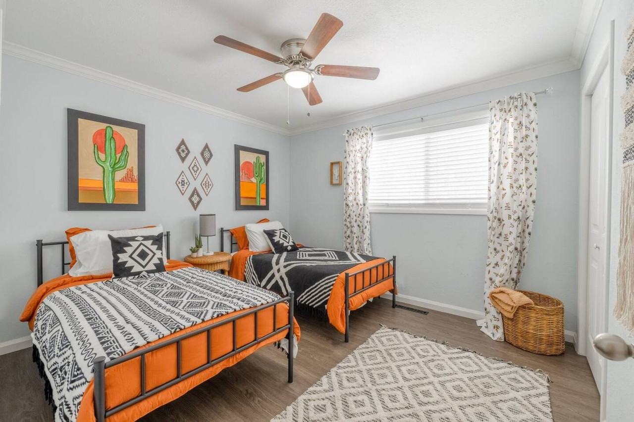 665 Van Buren Ave #1 - Photo 3 of 10