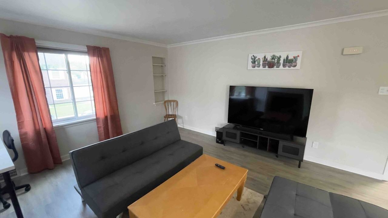 112W W Sherwood Ter #2 - Photo 3 of 22