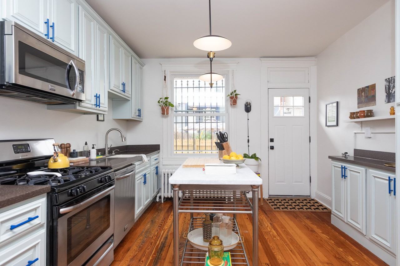 309 W 27th St #309 - Photo 3 of 10