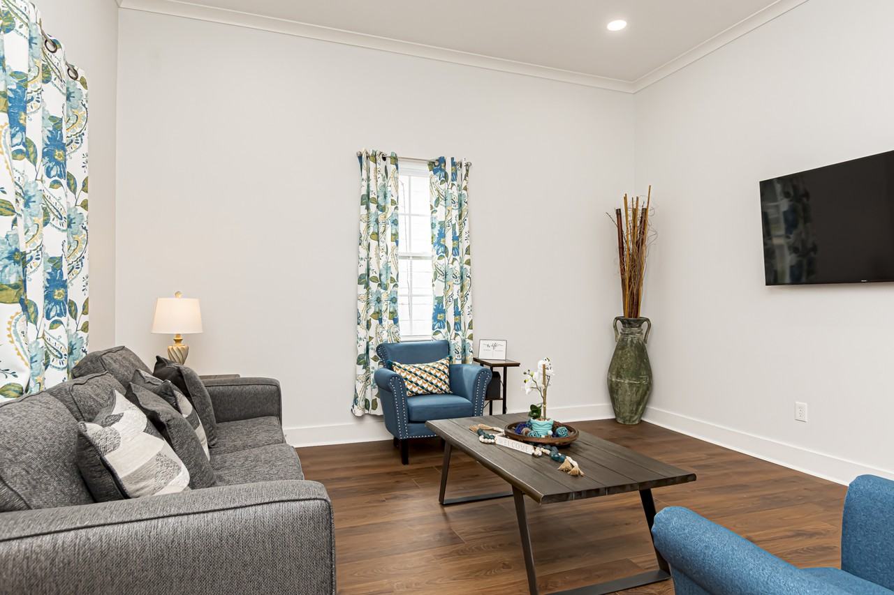 634 East Blvd #634 - Photo 2 of 10