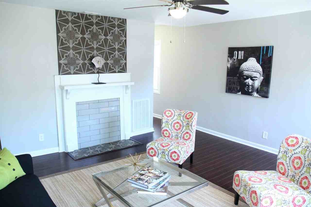 1061 Mary St #HOME - Photo 3 of 13