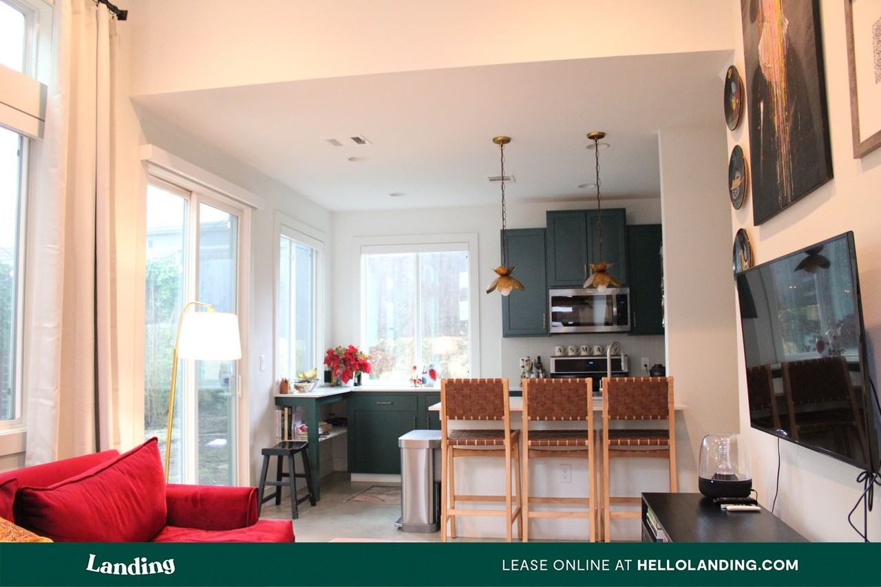 3312 Robinson Ave #B - Photo 2 of 16