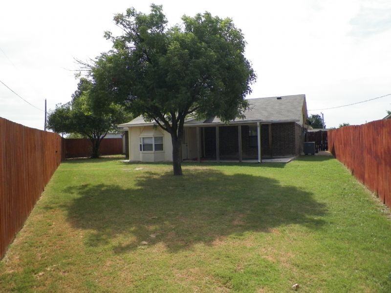 322 Deer Dr - Photo 2 of 25