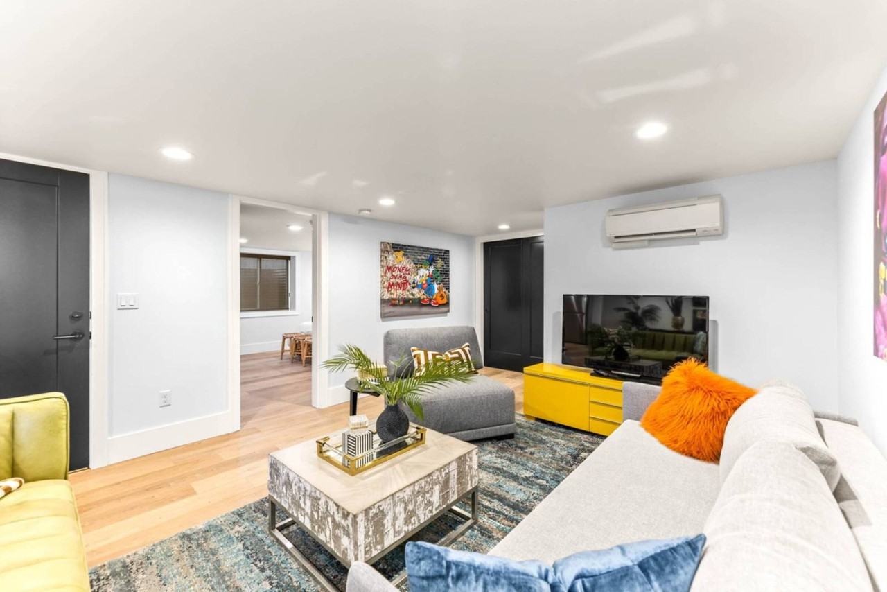 6712 Ne Bellevue Ave #B - Photo 2 of 11