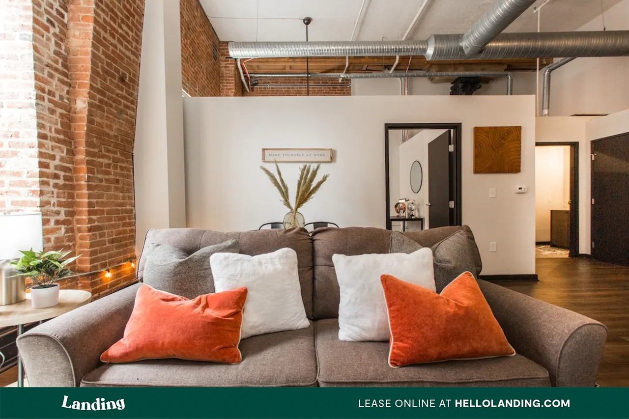 425 Washington St - Photo 2 of 25