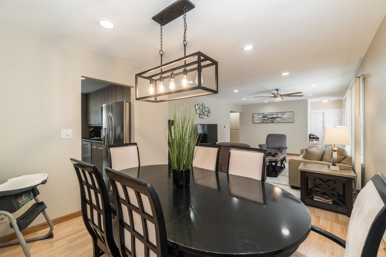 123 E Berkley Ln #MAIN - Photo 2 of 13