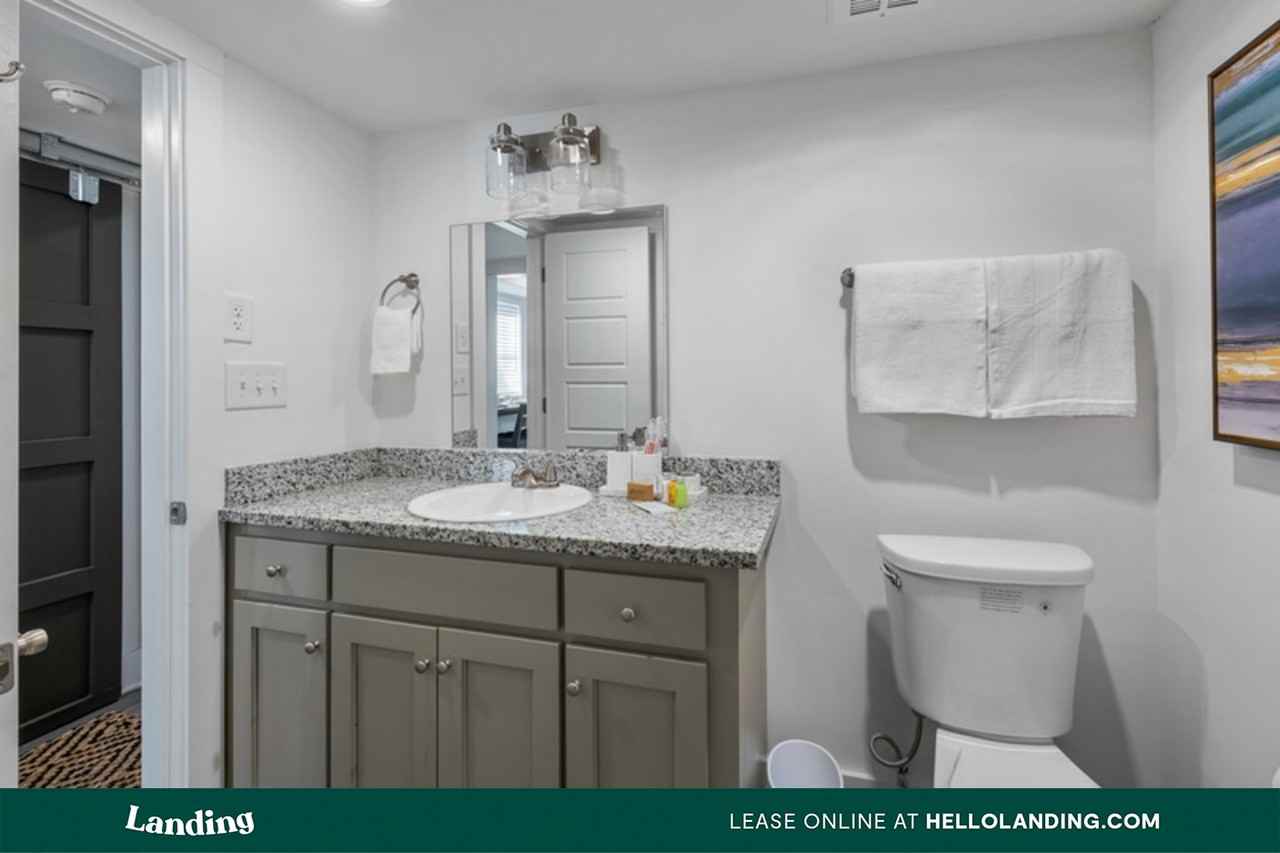 1241 38th St S #D - Photo 3 of 20