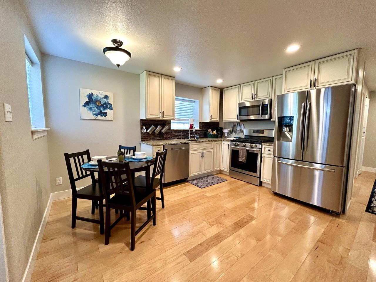 2923 Newton St #2923 - Photo 2 of 9