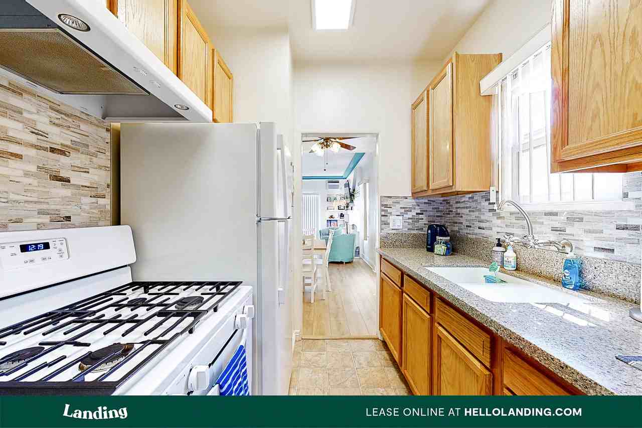 139 Ximeno Ave #3 - Photo 3 of 10