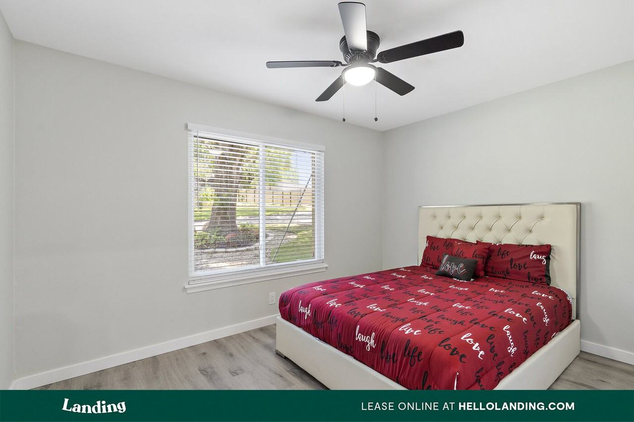 3400 Laguna Dr #3400 - Photo 3 of 17