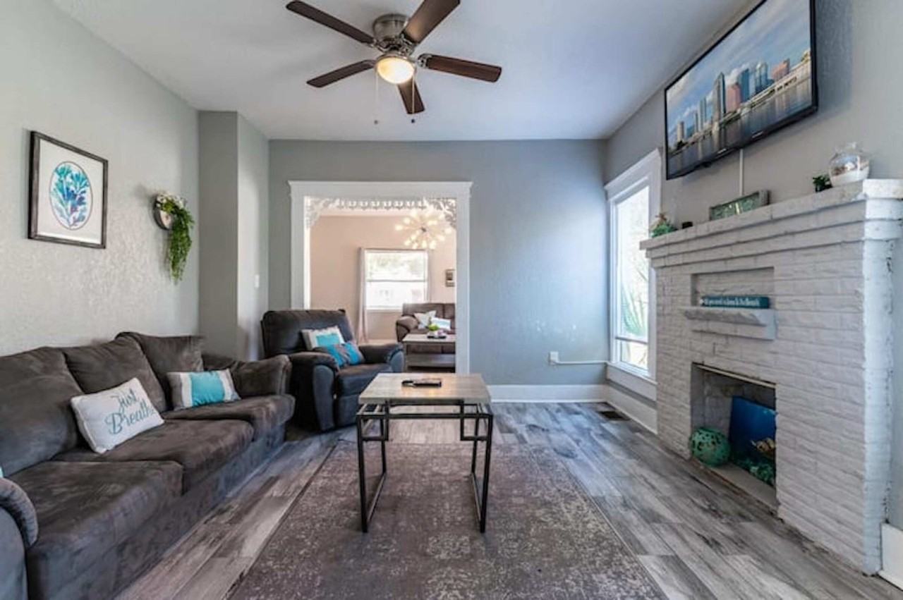 915 E 25th Ave #A - Photo 3 of 18