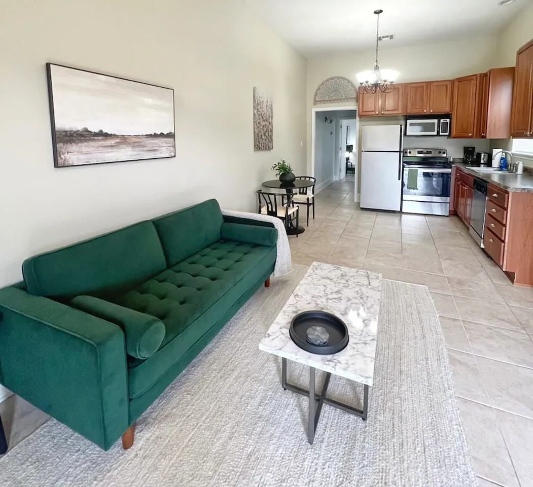 7052 Orleans Ave #7052 - Photo 2 of 12