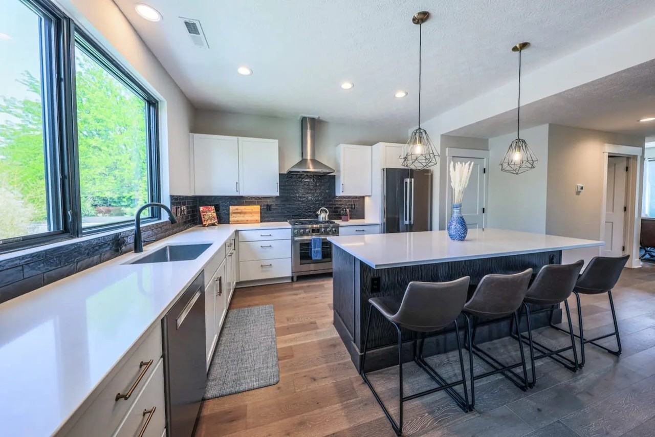 362 Zimpfer St #1 - Photo 3 of 14