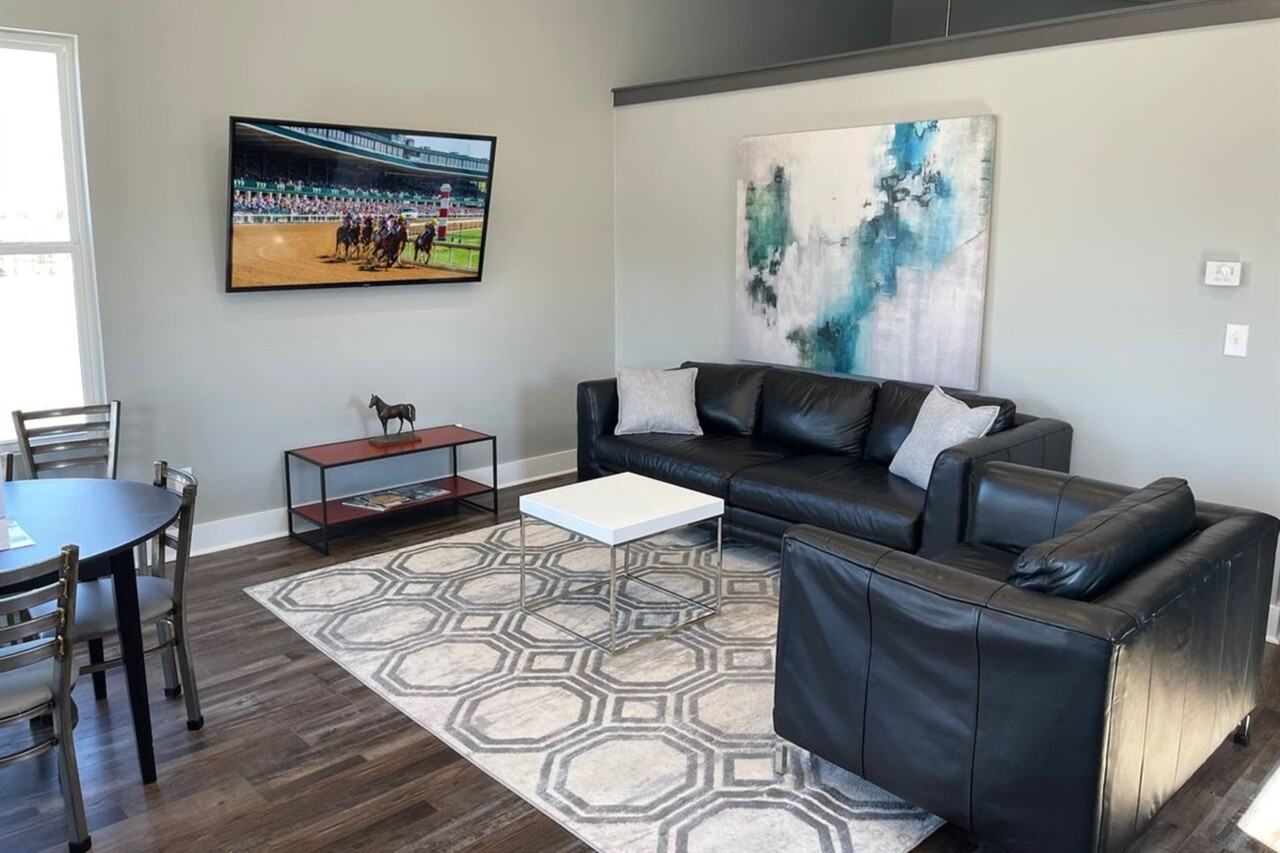 3928 S 5th St #3928 - Photo 2 of 13