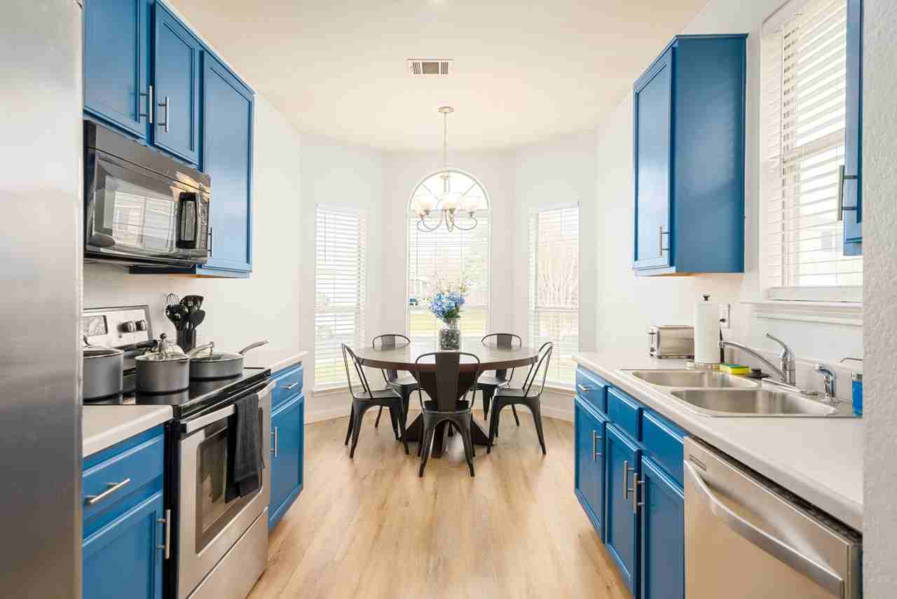 1066 Leeds Castle Walk #1066 - Photo 3 of 10