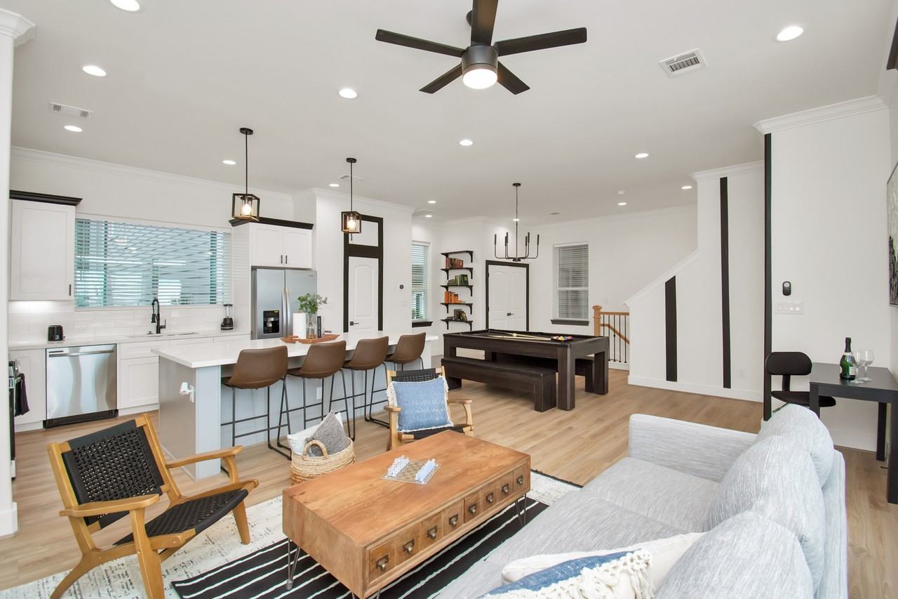 2114 Hadley St #1 - Photo 2 of 14