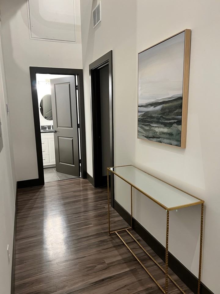 813 N 2nd St #104 - Photo 3 of 5