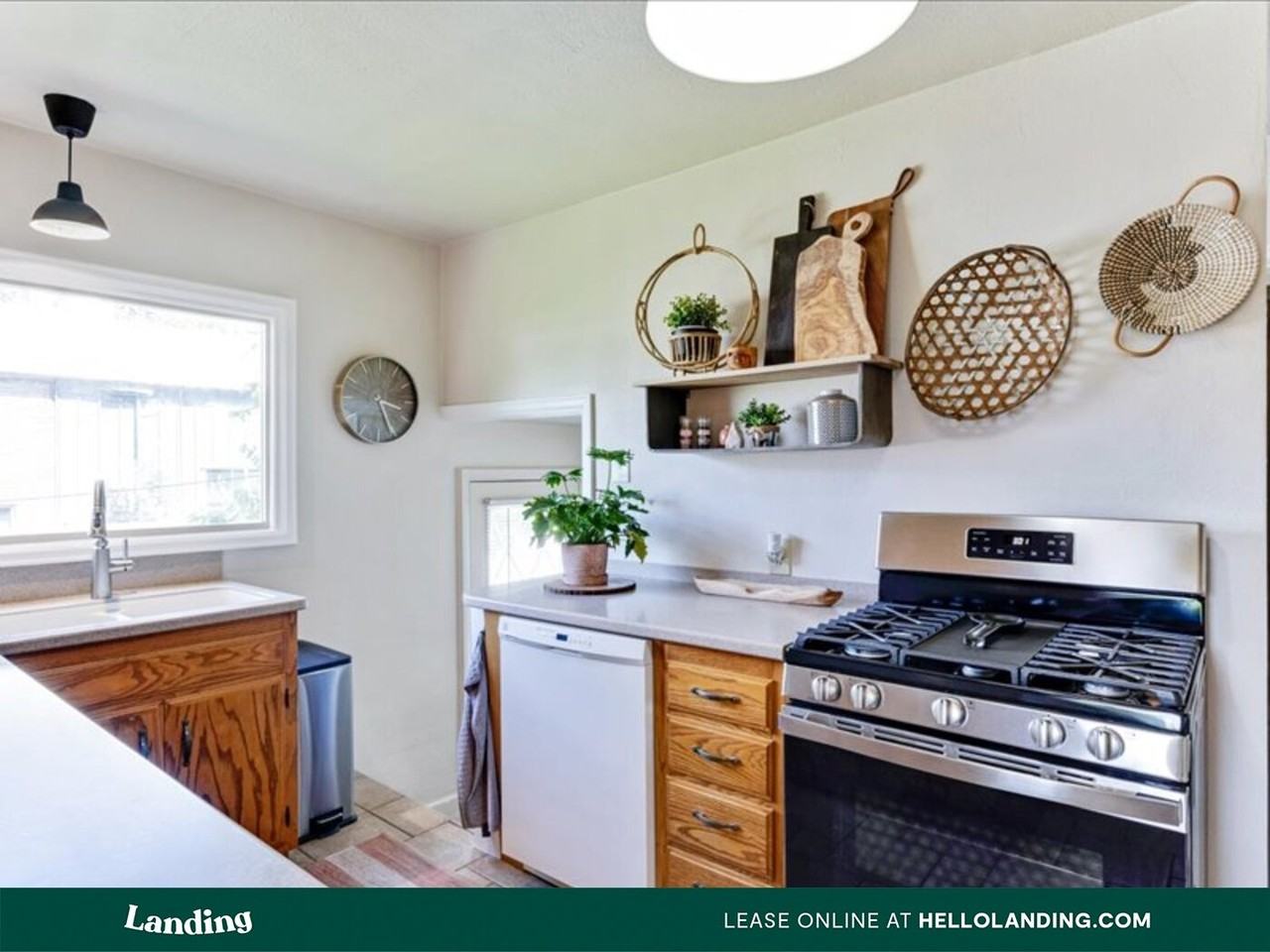 2087 W Center St #MAIN - Photo 2 of 44